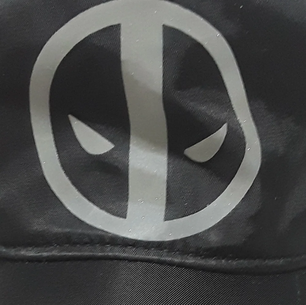 Deadpool Bioworld Marvel Cap Original Snapback Black & White Adjustable Hat - Picture 2 of 7